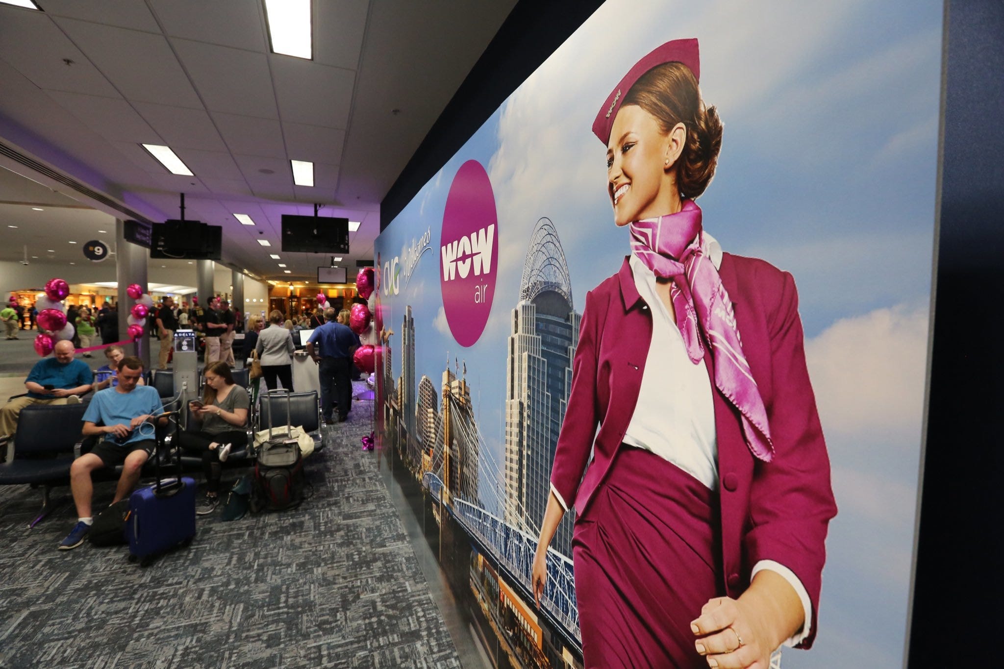 wow air delayed baggage